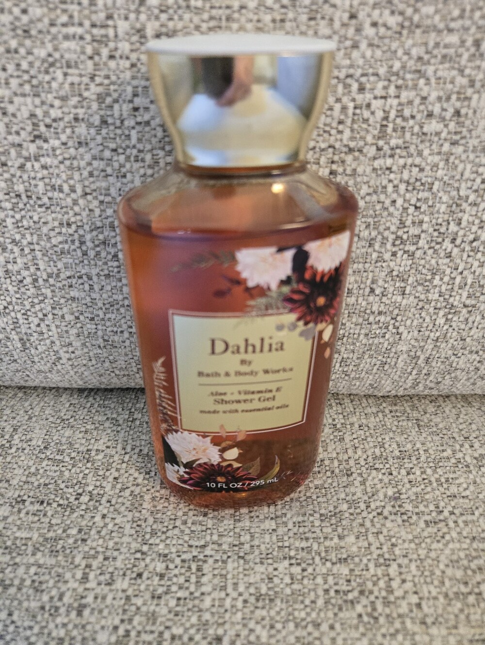 Bath & Body Works Dahlia Shower Gel - Amber Floral Scent